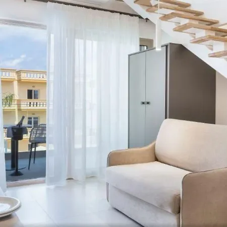 Epos Luxury 4*